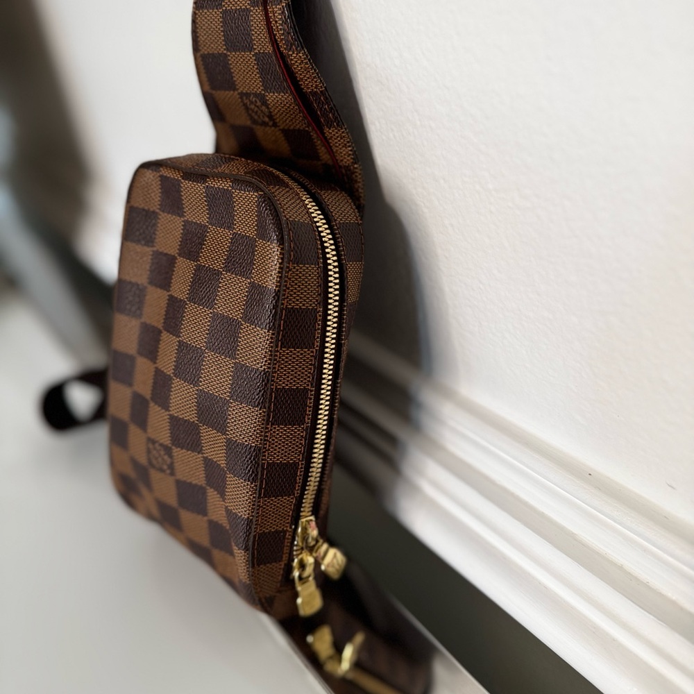 LOUIS VUITTON DAMIER EBENE GERONIMOS BUM BAG AUTHENTIC - Picture 4 of 17
